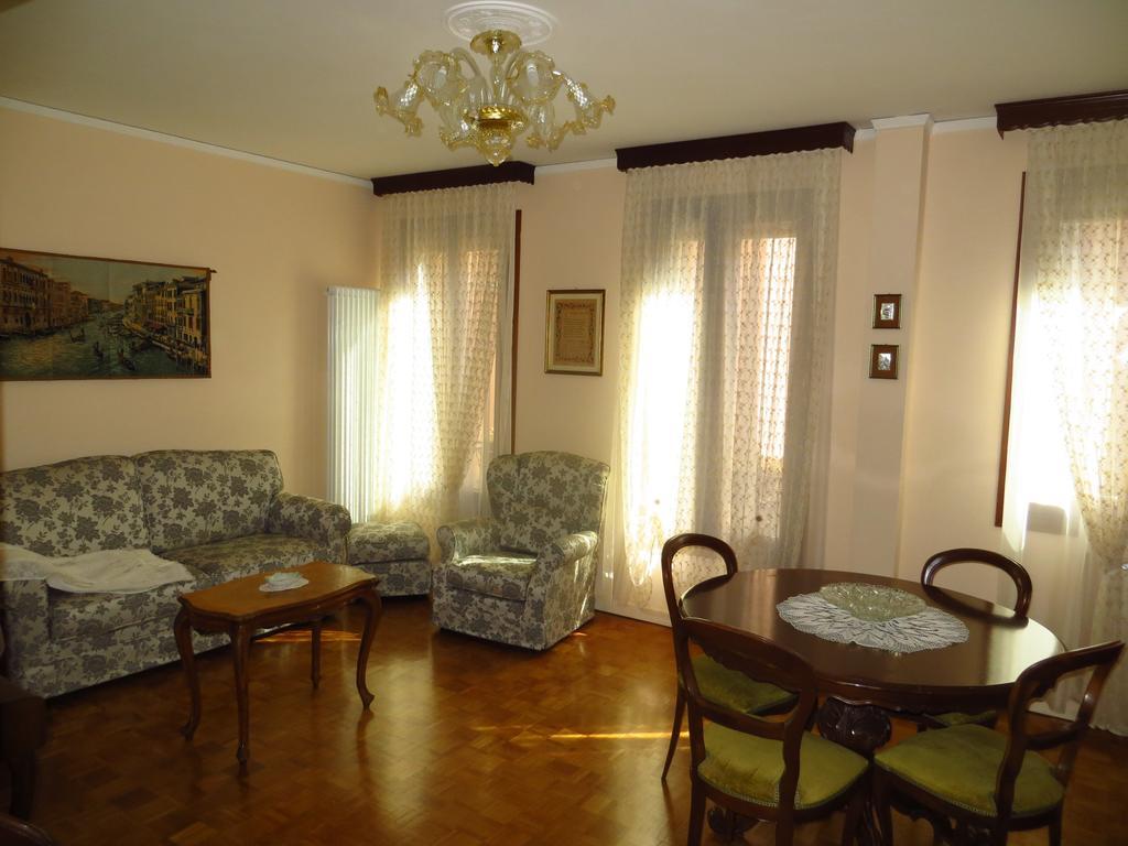 Asteria Venetian Suite Room photo